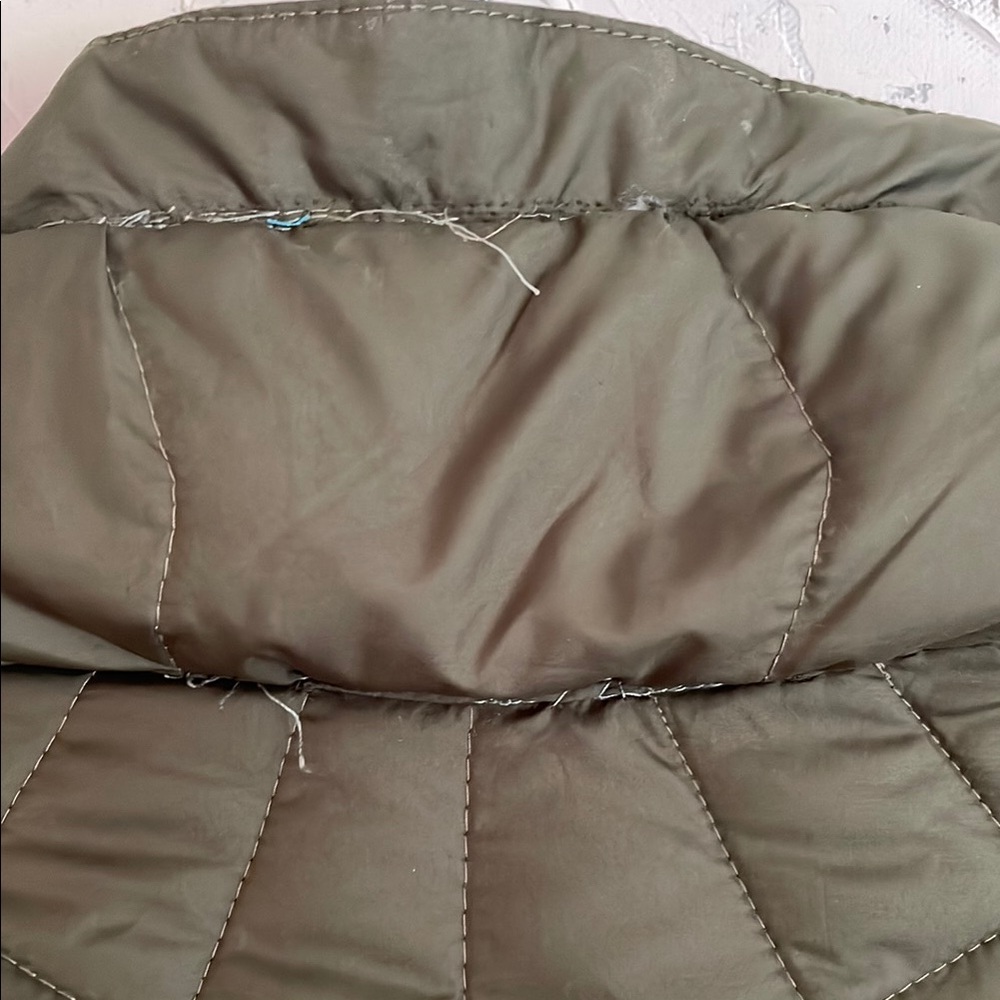 Columbia Green Puffer Jacket Weather-Resistant Quilted Design - Picture 4 of 5